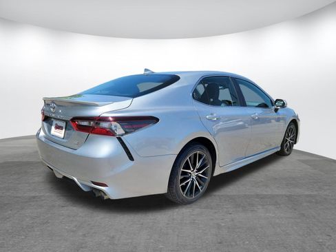 Used 2024 Toyota Camry SE FWD image 20