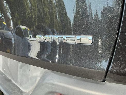 Used 2015 Jeep Cherokee Limited w/ Luxury Group AWD/4WD image 29