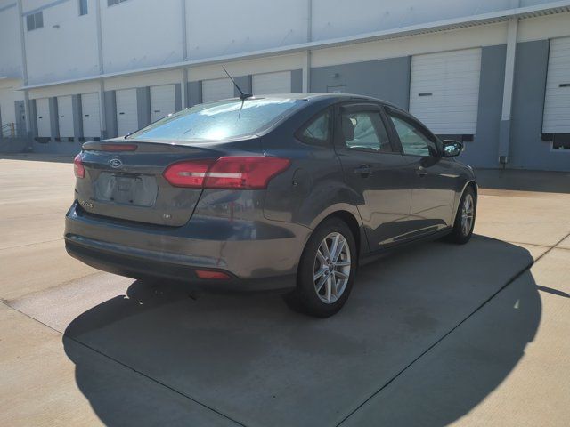 Used 2017 Ford Focus SE FWD image 5