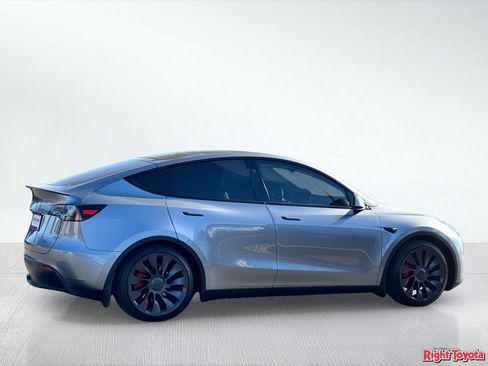 Used 2025 Tesla Model Y Performance AWD/4WD image 4