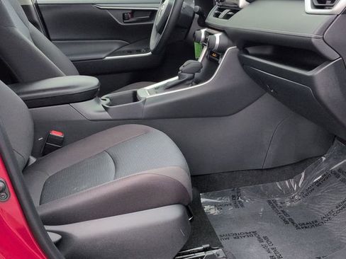 Certified 2025 Toyota RAV4 LE image 28