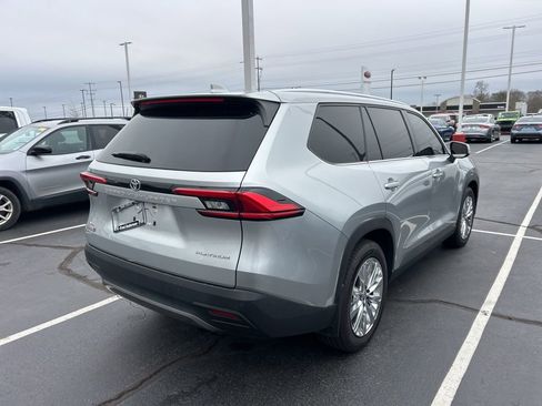 Used 2024 Toyota Grand Highlander Platinum image 6