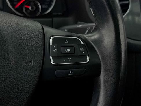 Used 2017 Volkswagen Tiguan Wolfsburg Edition FWD image 32