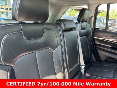 Used 2024 Jeep Grand Cherokee Limited w/ Luxury Tech Group II AWD/4WD image 15