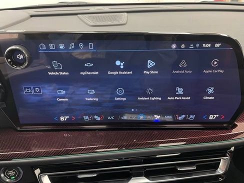 New 2026 Chevrolet Traverse RS w/ LPO, Floor Liner Package image 3