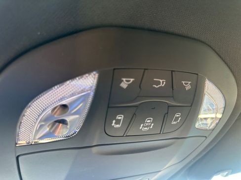 New 2026 Chrysler Voyager LX image 21