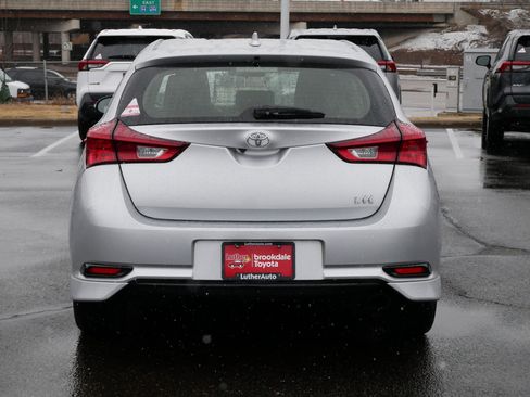 Used 2017 Toyota Corolla iM image 6