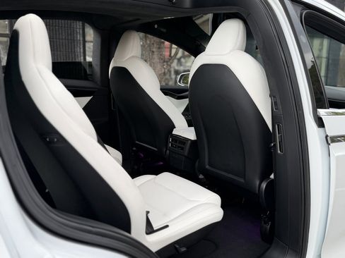 Used 2020 Tesla Model X Long Range image 39