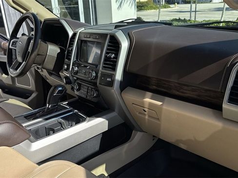Used 2018 Ford F150 Lariat image 33
