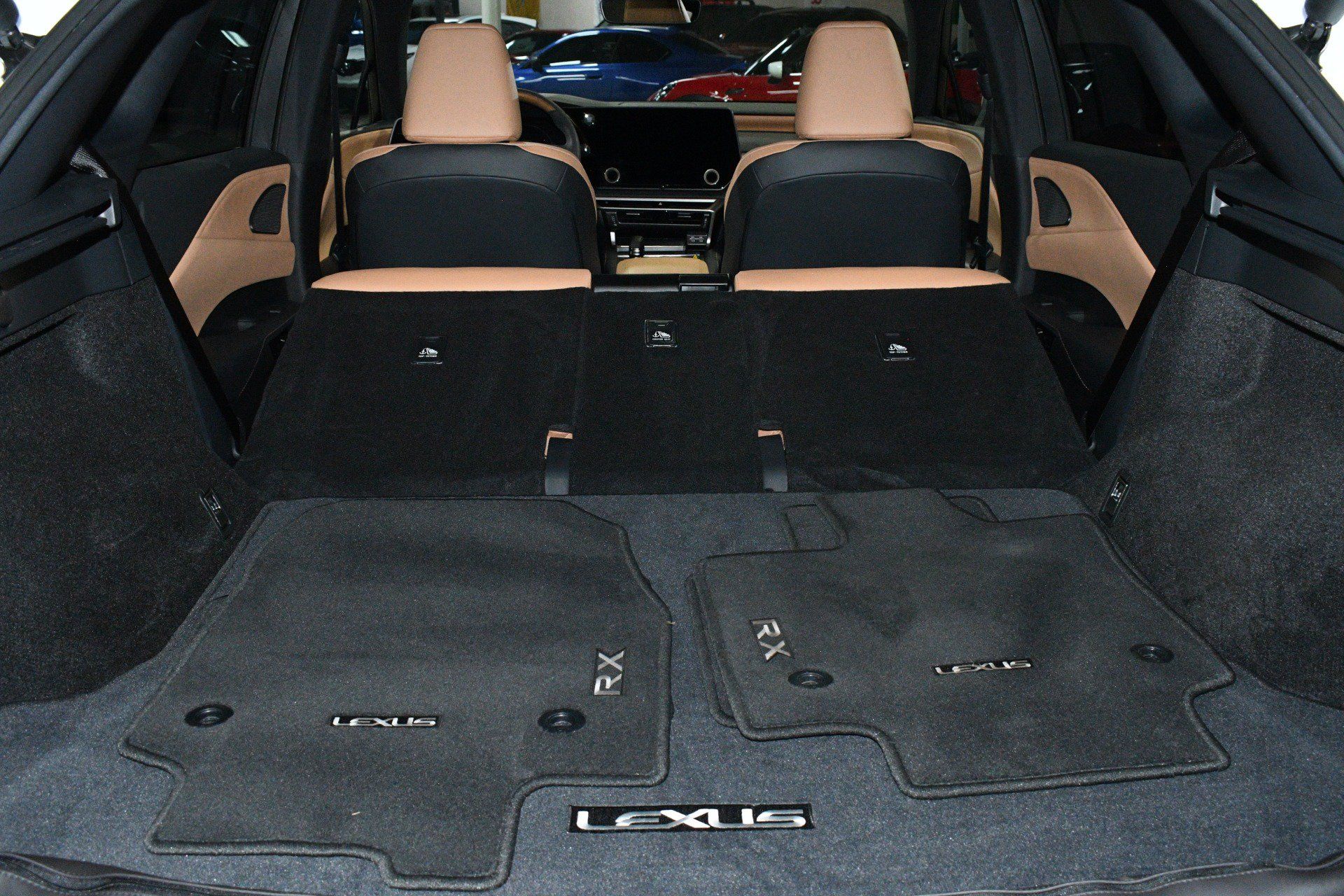 Used 2025 Lexus RX 350 Premium w/ Convenience Package FWD image 96