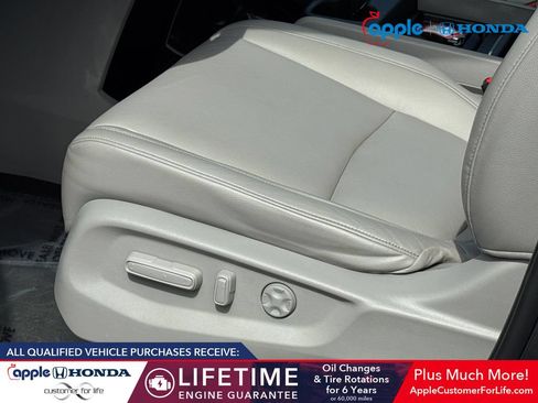 Used 2024 Honda Odyssey Touring image 8