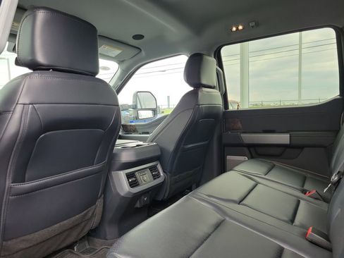 New 2025 Ford F350 Lariat w/ Lariat Ultimate Package image 15