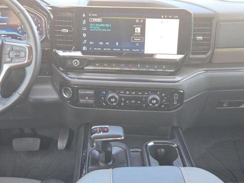 Used 2025 Chevrolet Silverado 1500 ZR2 w/ Technology Package AWD/4WD image 18
