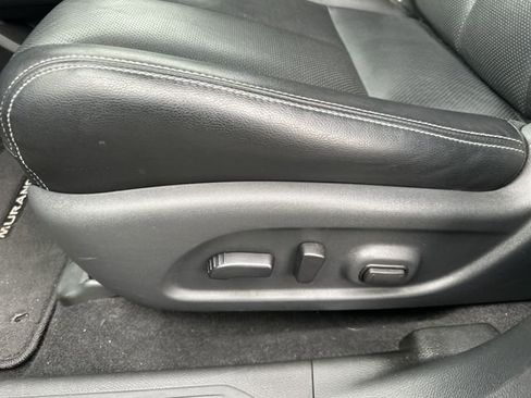 Used 2024 Nissan Murano SL image 16