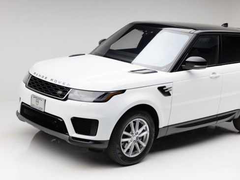 Used 2018 Land Rover Range Rover Sport SE image 17