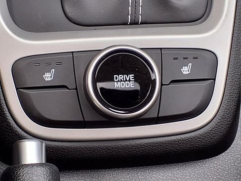 New 2026 Hyundai Venue SEL FWD image 18