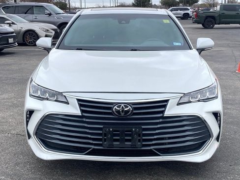 Used 2022 Toyota Avalon XLE image 2