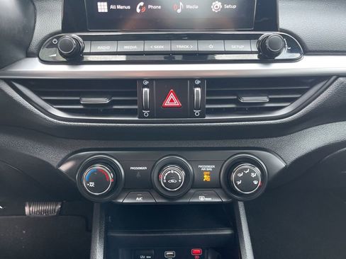 Used 2024 Kia Forte LXS w/ LXS Technology Package image 21