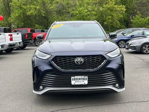Certified 2024 Toyota Highlander XSE AWD/4WD image 2