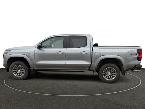 Used 2023 Chevrolet Colorado LT w/ LT Convenience Package II image 2