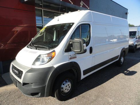 Used 2021 RAM ProMaster 2500 FWD image 2