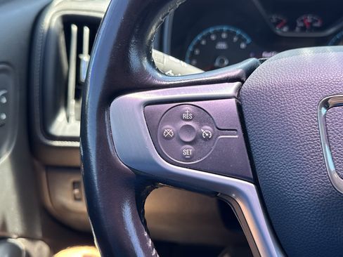 Used 2019 GMC Canyon SLE w/ Elevation Edition RWD image 17