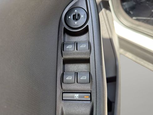 Used 2018 Ford Focus SE FWD image 17