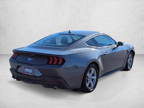 Used 2024 Ford Mustang Coupe image 5