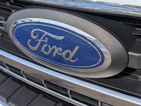 Used 2020 Ford F250 Lariat w/ Lariat Value Package image 12