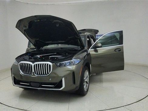 Used 2026 BMW X5 sDrive40i image 72