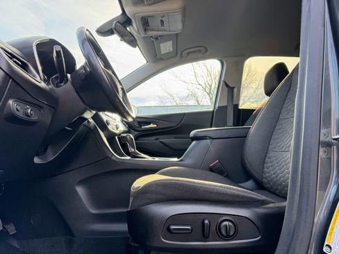 Used 2019 Chevrolet Equinox LT image 9