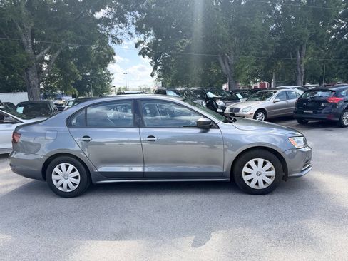 Used 2016 Volkswagen Jetta S FWD image 4