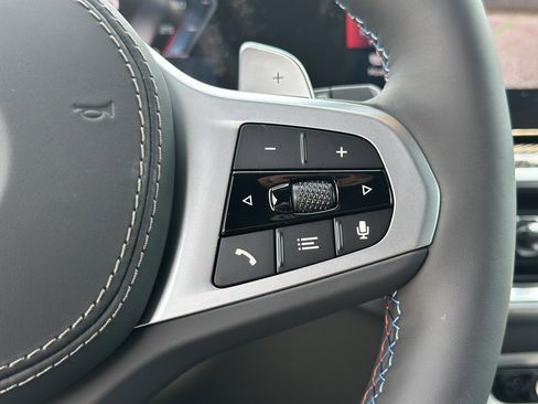 New 2026 BMW X5 M60i w/ Executive Package image 32