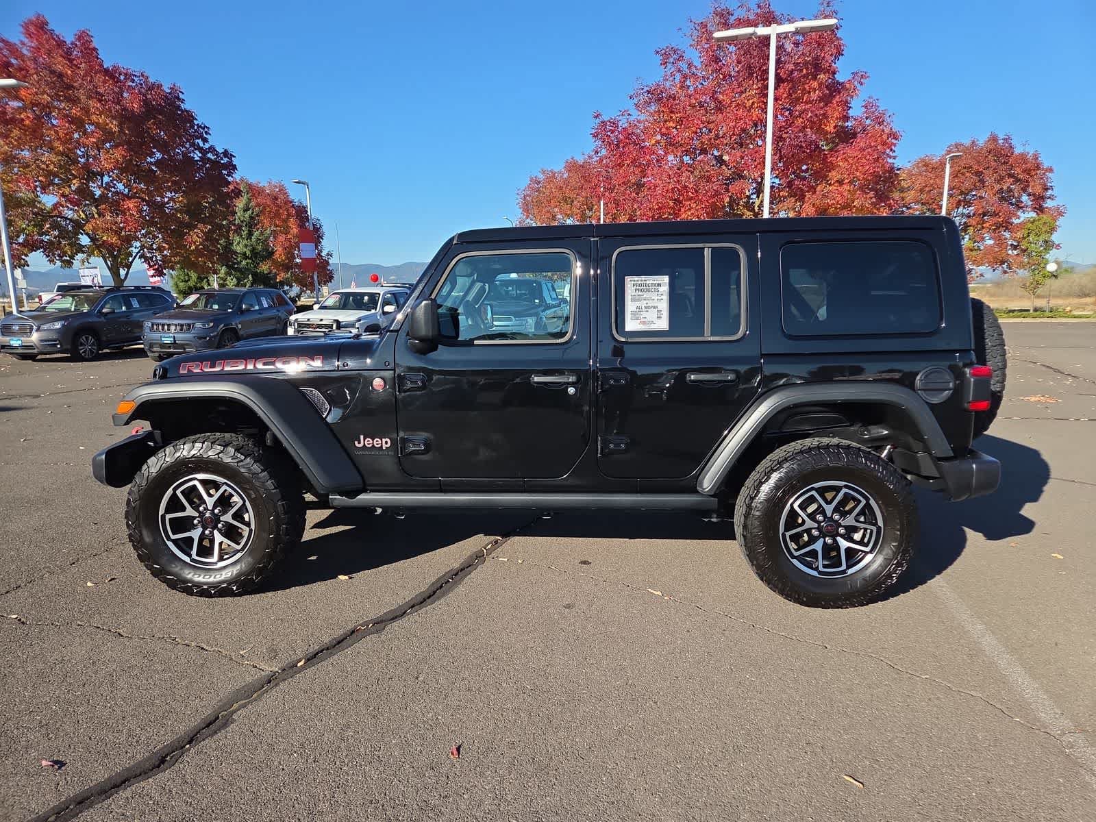 Used 2025 Jeep Wrangler Unlimited Rubicon AWD/4WD image 11