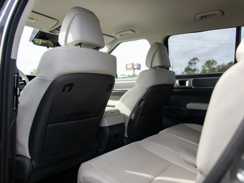 Used 2025 Hyundai Santa Fe SEL FWD image 24