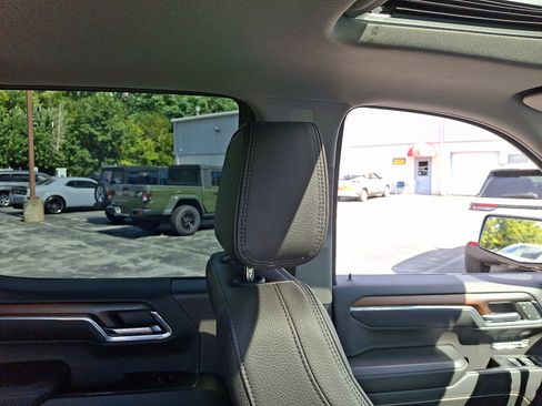 Used 2024 GMC Sierra 1500 Denali w/ Denali Reserve Package image 14