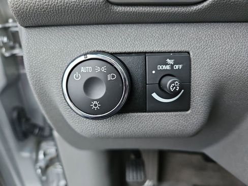 Used 2015 Chevrolet Traverse LS image 26