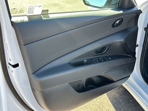 New 2025 Hyundai Elantra Sport image 10