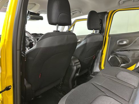 Used 2023 Jeep Renegade Trailhawk image 22