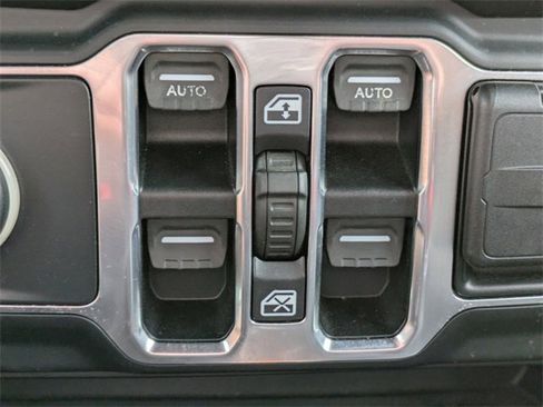 Used 2019 Jeep Wrangler Unlimited Sport S image 22