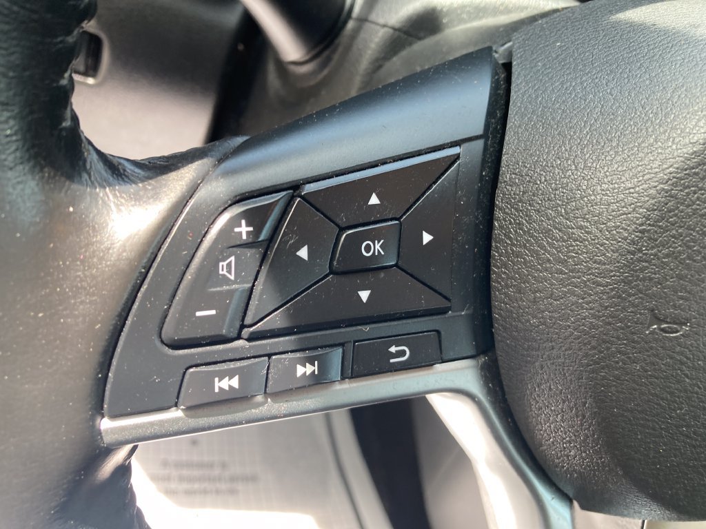 Used 2022 Nissan Sentra SV FWD image 39