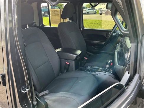 Used 2020 Jeep Gladiator Sport w/ Trailer Tow Package AWD/4WD image 7