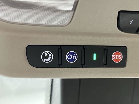 Used 2019 Buick Envision Premium AWD/4WD image 27