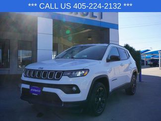 Used 2024 Jeep Compass Latitude video 1