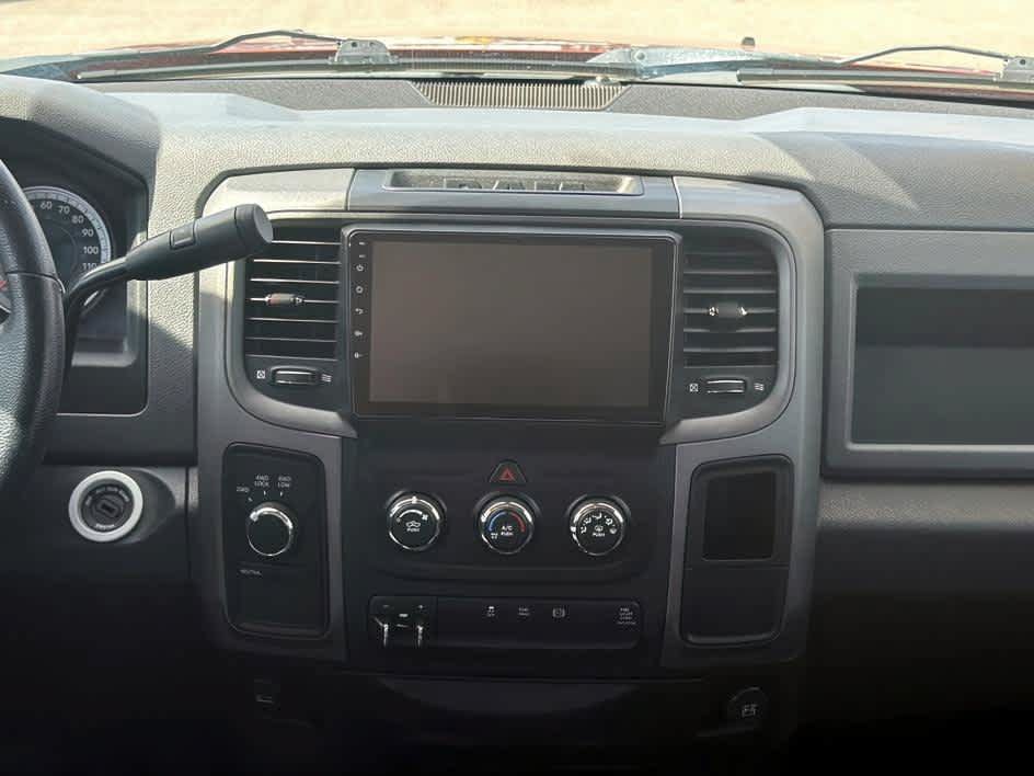Used 2013 RAM 2500 Tradesman w/ Chrome Appearance Group AWD/4WD image 22