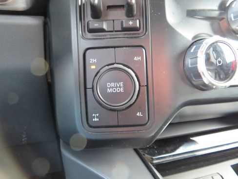 Used 2023 Ford F250 Lariat w/ Lariat Ultimate Package image 28