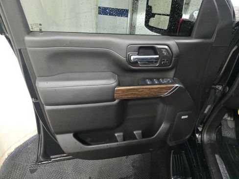 Used 2022 Chevrolet Silverado 2500 High Country w/ Safety Package II image 12