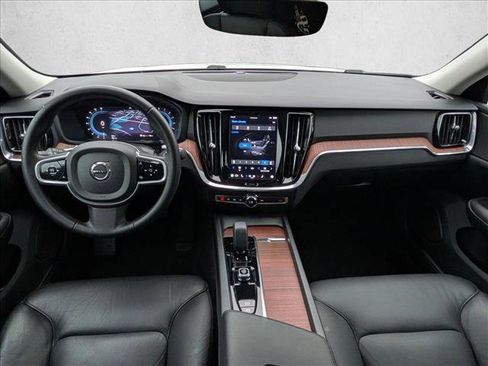 Used 2023 Volvo S60 B5 Plus w/ Protection Package Premier image 18