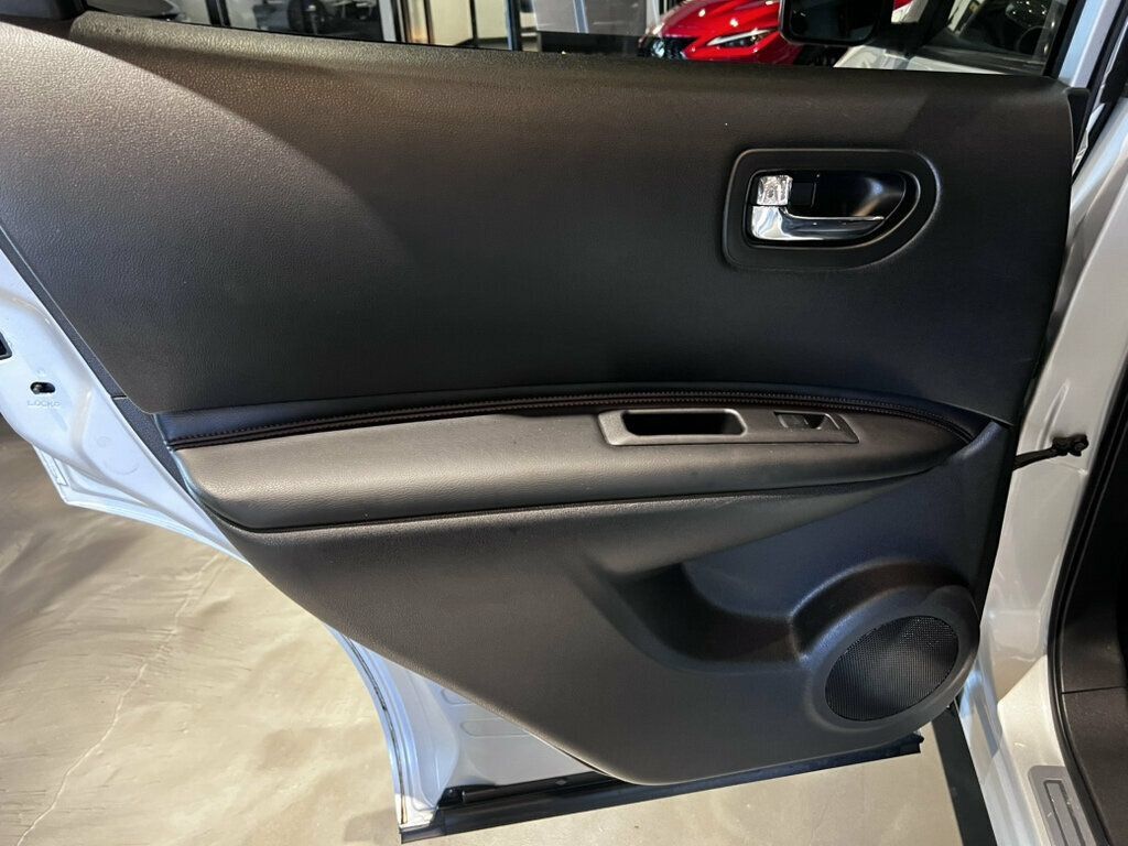 Used 2013 Nissan Rogue SL AWD/4WD image 15