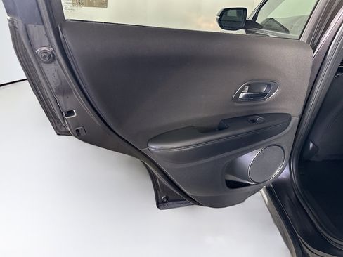 Used 2018 Honda HR-V EX image 25
